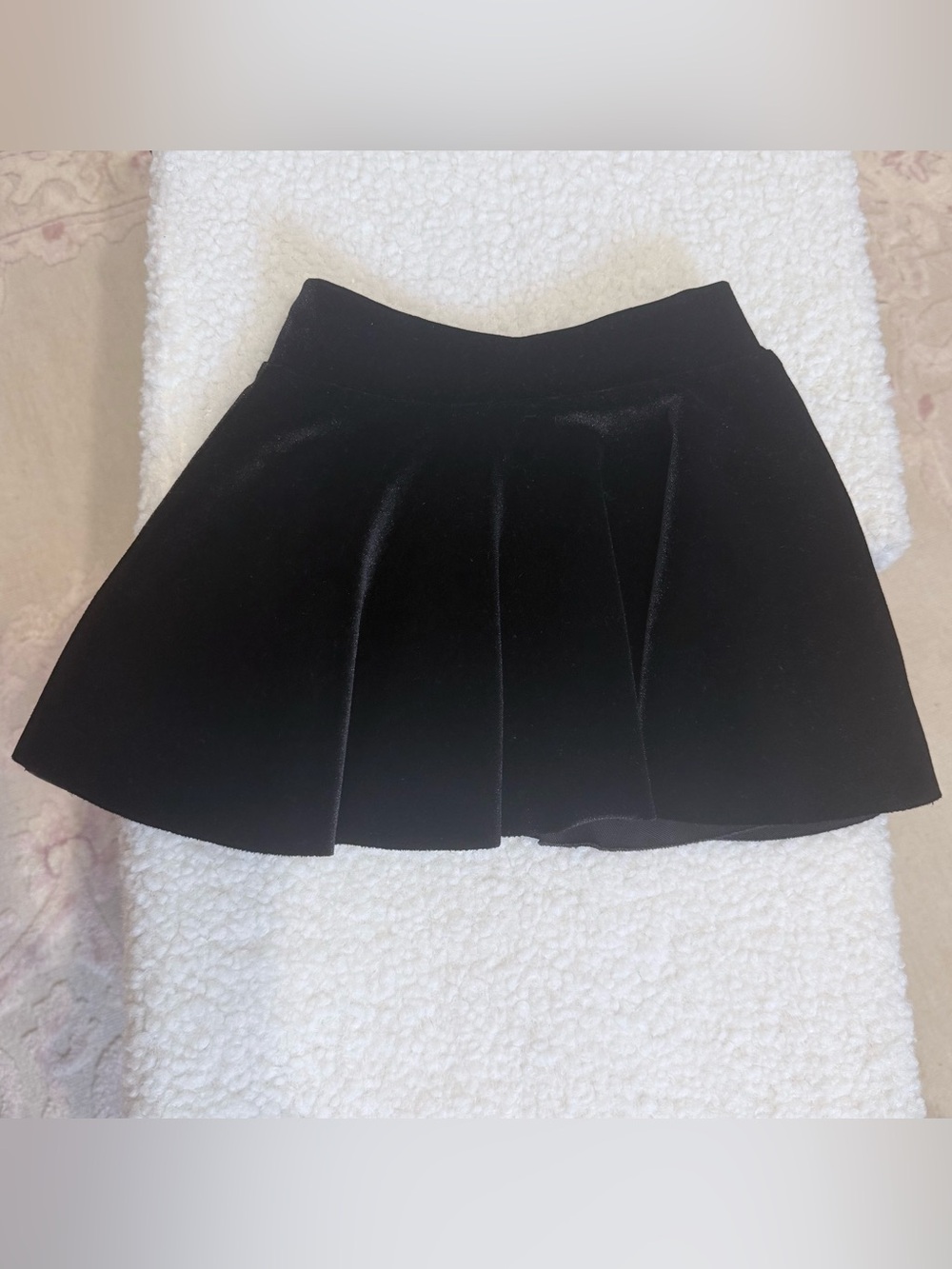Black Velvet Pleated Skirt - Boutique